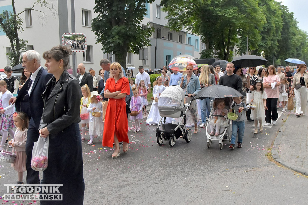 Procesja Bożego Ciała w Nowej Dębie