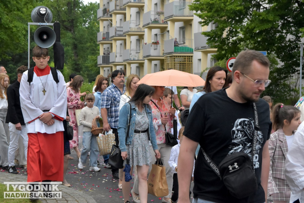 Procesja Bożego Ciała w Nowej Dębie
