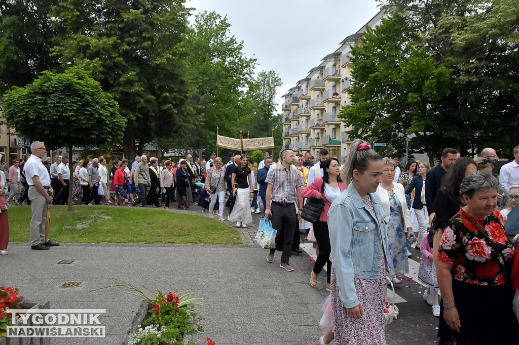 Procesja Bożego Ciała w Nowej Dębie
