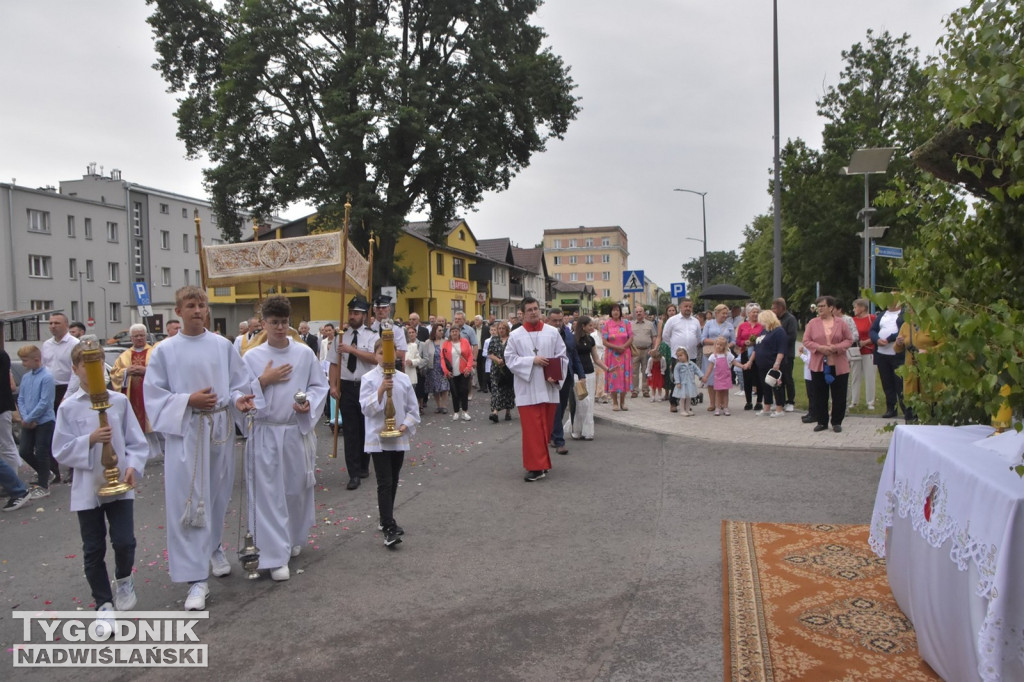 Procesja Bożego Ciała w Nowej Dębie