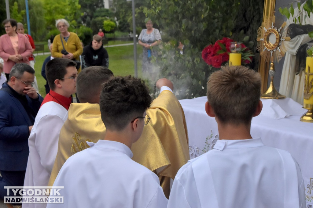 Procesja Bożego Ciała w Nowej Dębie