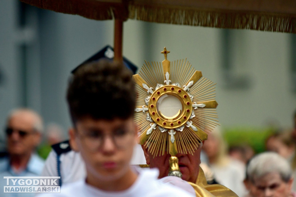 Procesja Bożego Ciała w Nowej Dębie