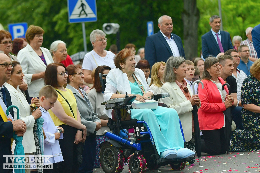 Procesja Bożego Ciała w Nowej Dębie
