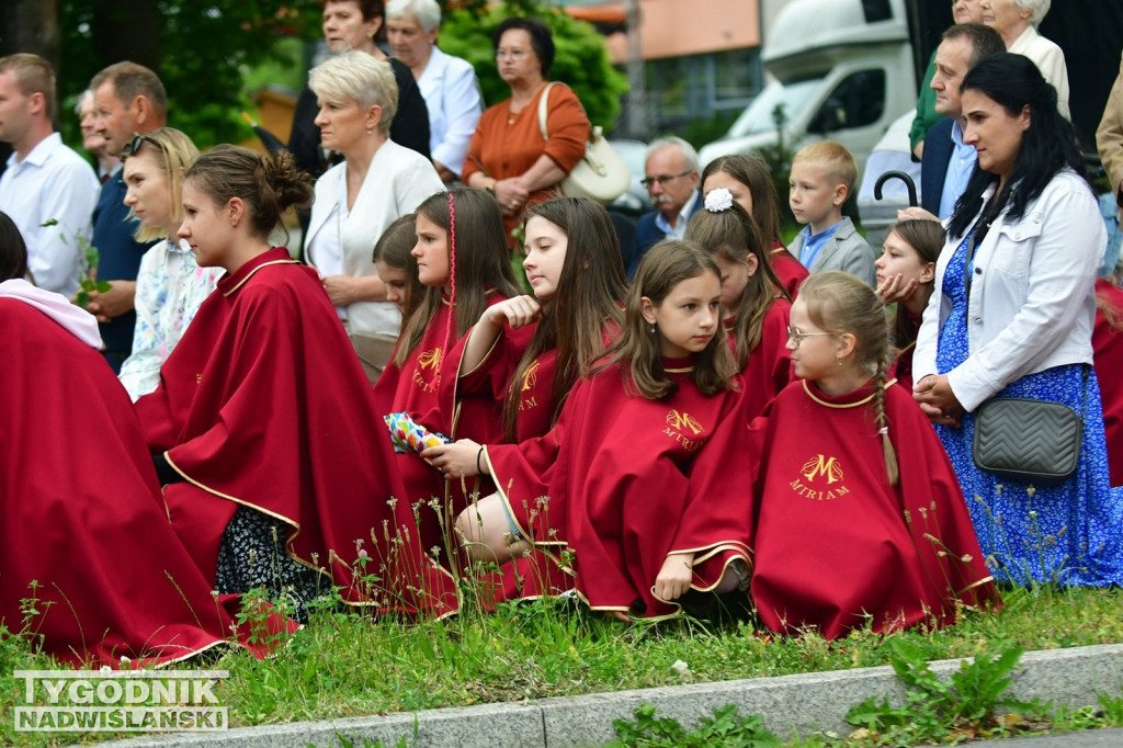Procesja Bożego Ciała w Nowej Dębie