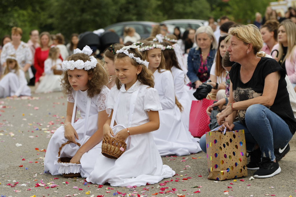 Procesja w Boże Ciało na osiedlu Sobów w Tarnobrzegu