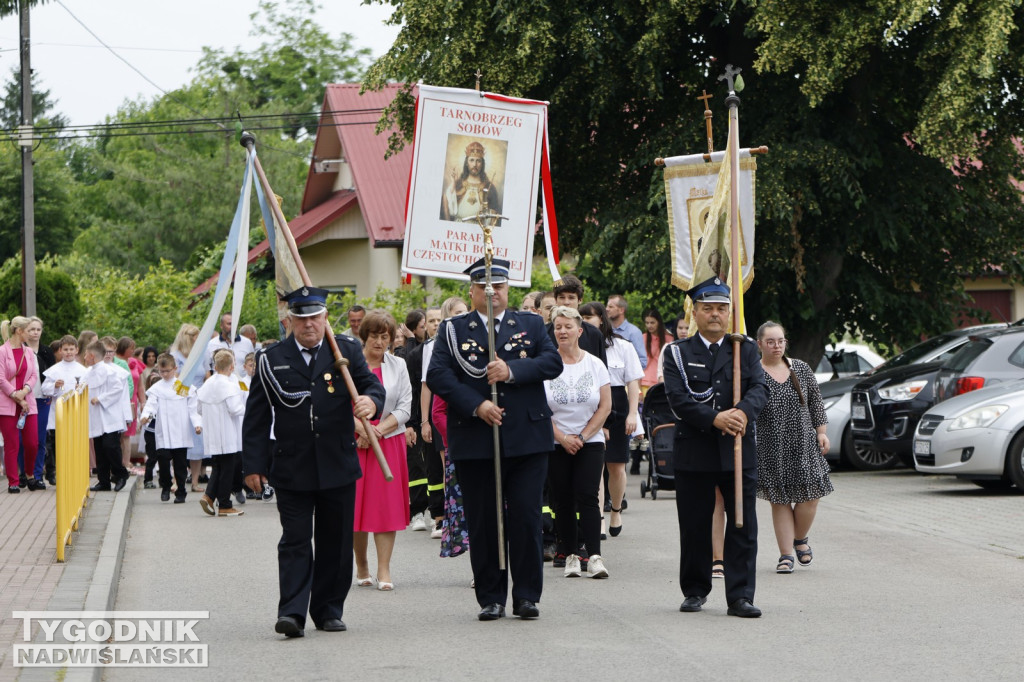 Procesja w Boże Ciało na osiedlu Sobów w Tarnobrzegu