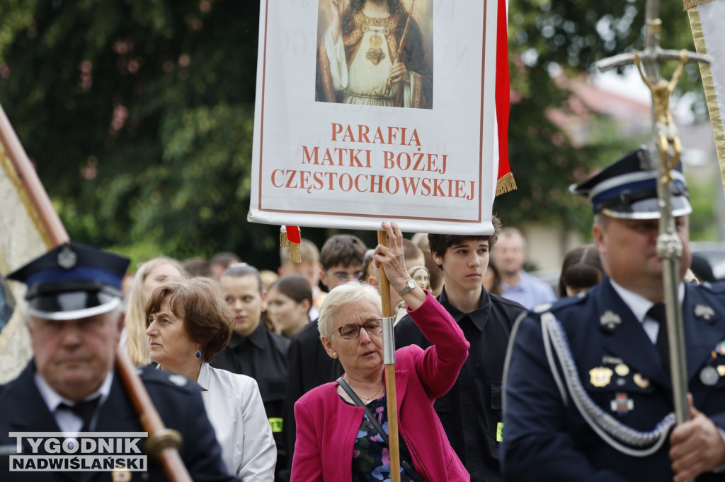 Procesja w Boże Ciało na osiedlu Sobów w Tarnobrzegu