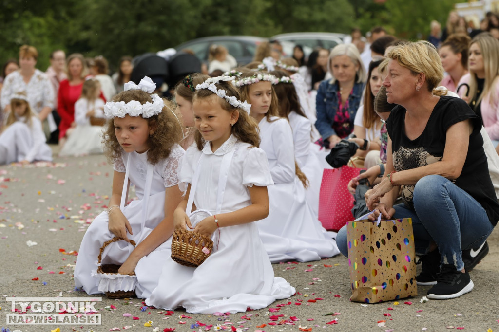 Procesja w Boże Ciało na osiedlu Sobów w Tarnobrzegu