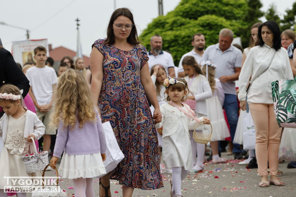 Procesja w Boże Ciało na osiedlu Sobów w Tarnobrzegu