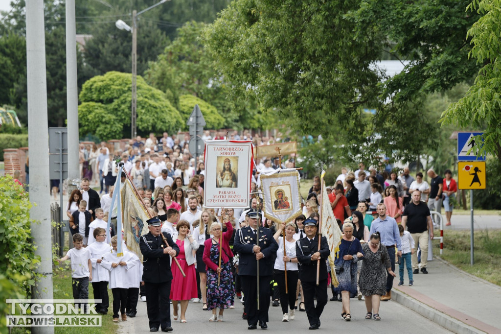 Procesja w Boże Ciało na osiedlu Sobów w Tarnobrzegu