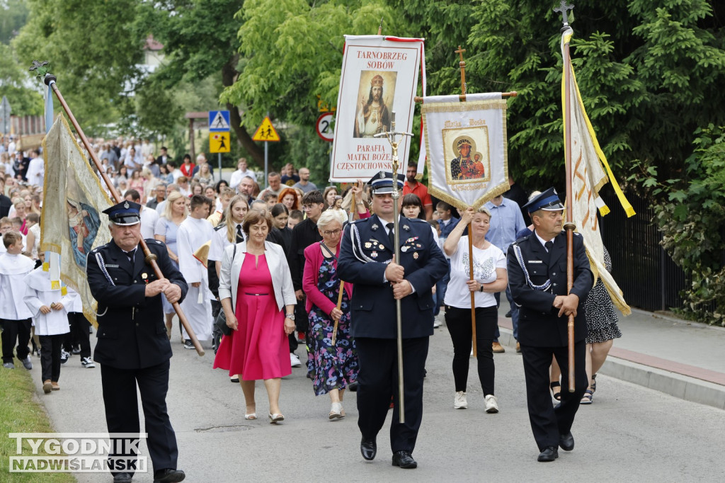 Procesja w Boże Ciało na osiedlu Sobów w Tarnobrzegu