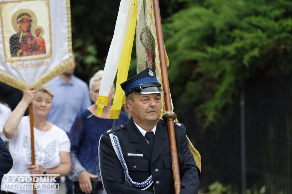 Procesja w Boże Ciało na osiedlu Sobów w Tarnobrzegu
