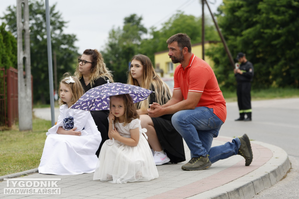 Procesja w Boże Ciało na osiedlu Sobów w Tarnobrzegu