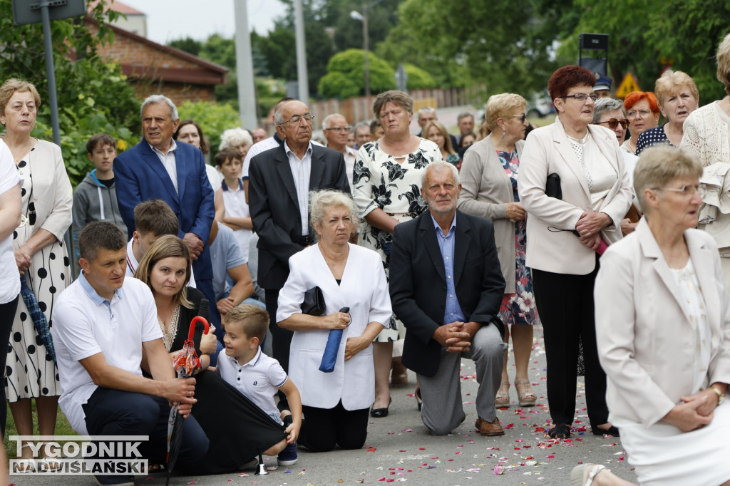 Procesja w Boże Ciało na osiedlu Sobów w Tarnobrzegu