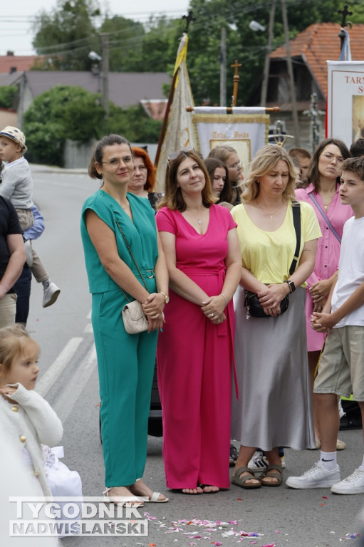 Procesja w Boże Ciało na osiedlu Sobów w Tarnobrzegu