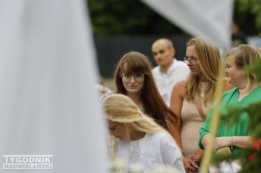 Procesja w Boże Ciało na osiedlu Sobów w Tarnobrzegu
