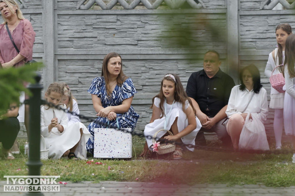 Procesja w Boże Ciało na osiedlu Sobów w Tarnobrzegu