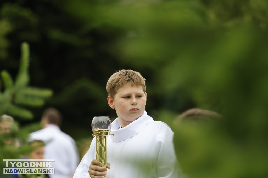 Procesja w Boże Ciało na osiedlu Sobów w Tarnobrzegu
