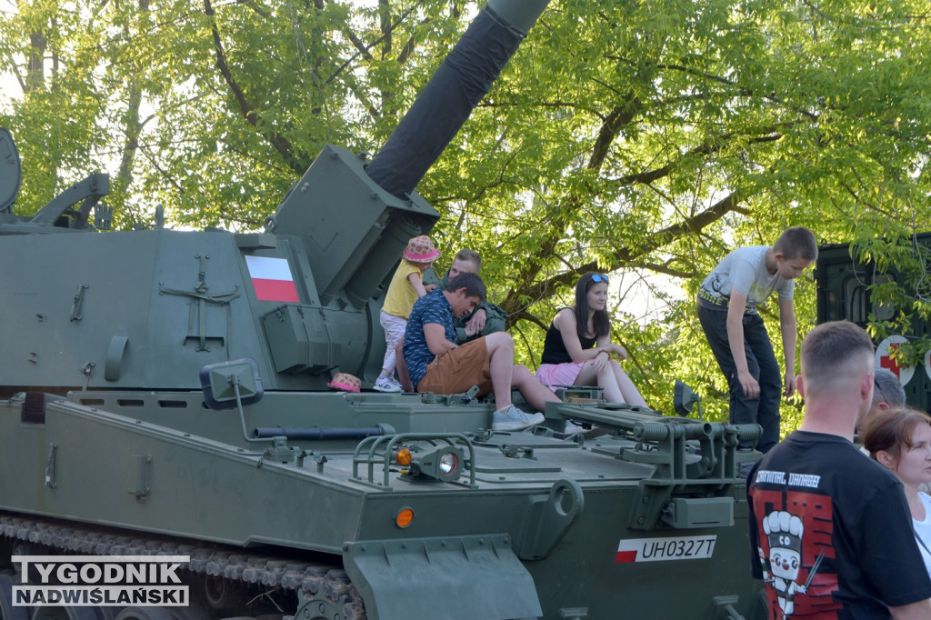 Drugi dzień Militariady w Nowej Dębie
