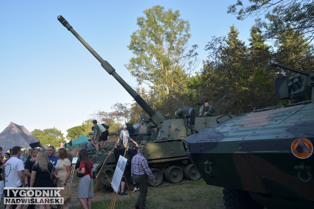 Drugi dzień Militariady w Nowej Dębie