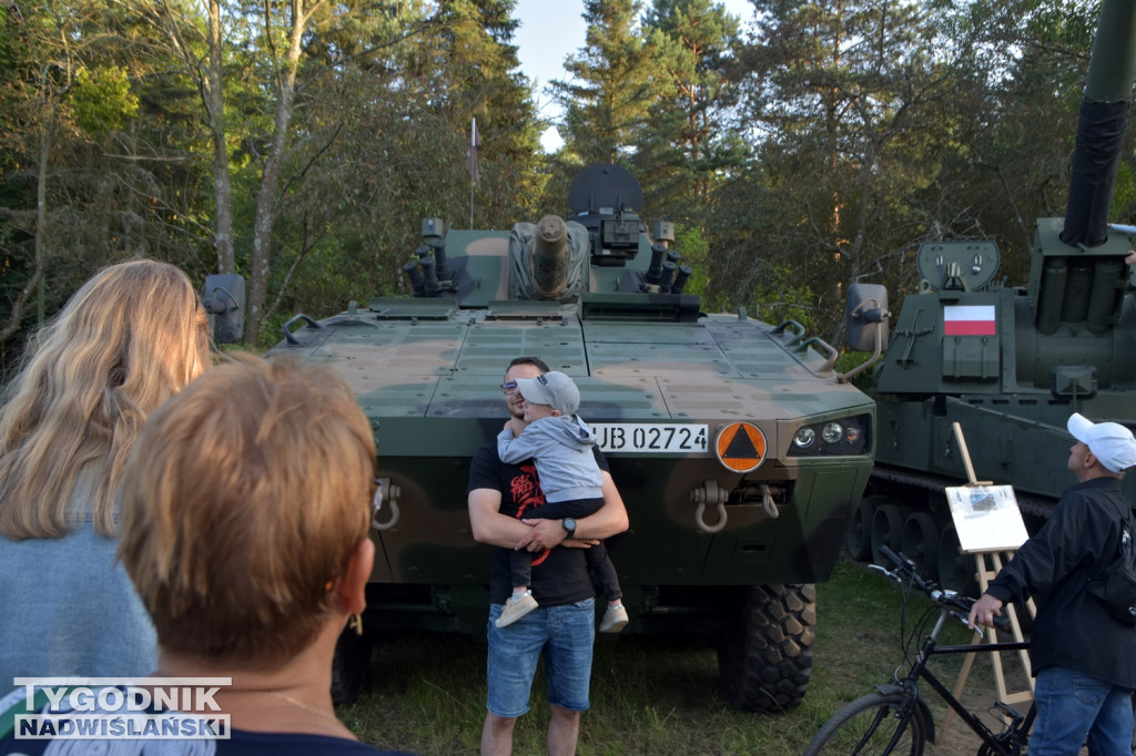Drugi dzień Militariady w Nowej Dębie