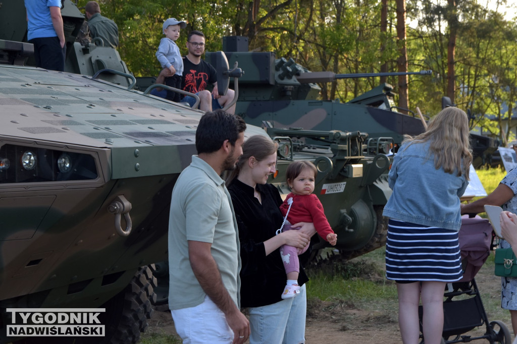 Drugi dzień Militariady w Nowej Dębie