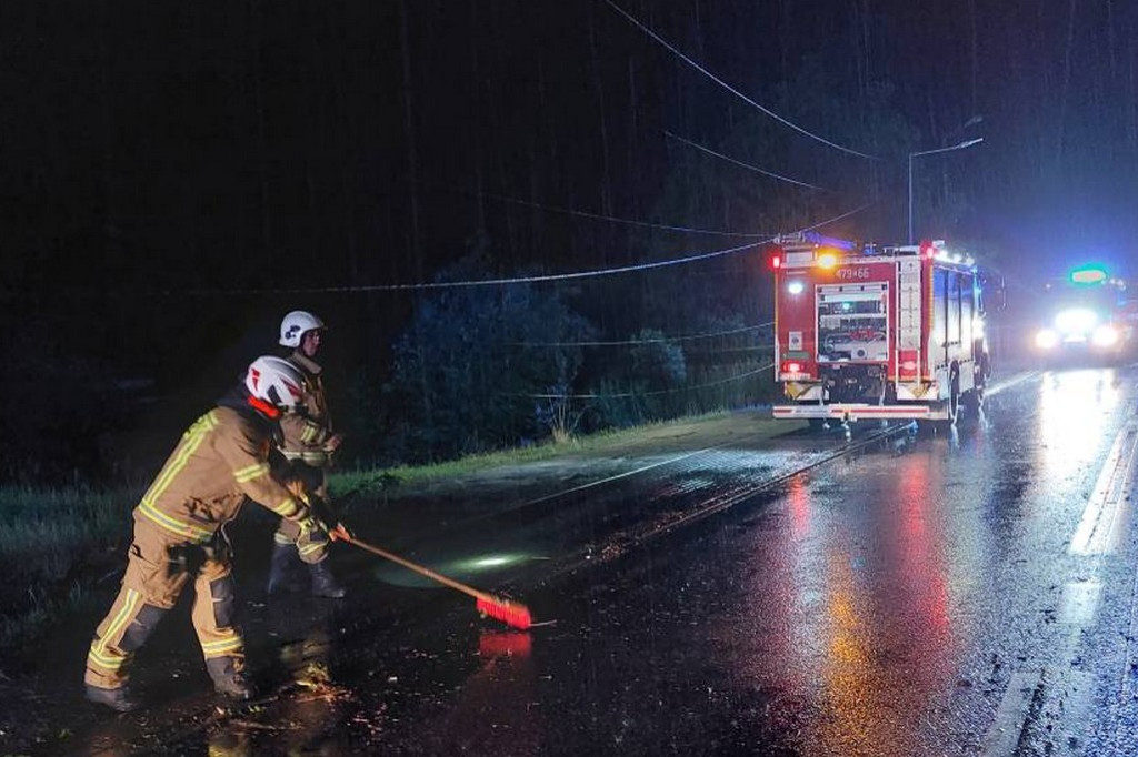 Nocna burza w powiecie sandomierskim