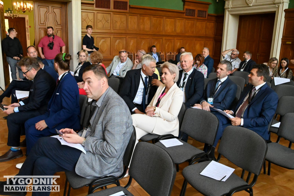 Konferencja kolejowa w Zamku Tarnowskich w Tarnobrzegu