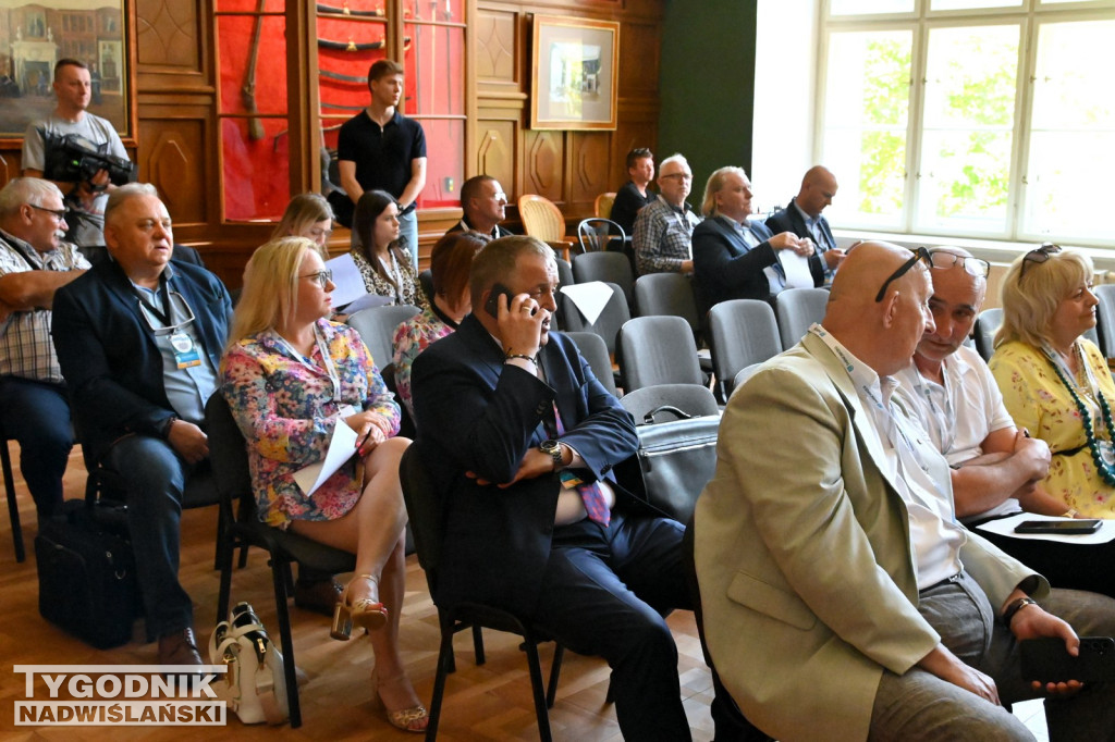 Konferencja kolejowa w Zamku Tarnowskich w Tarnobrzegu
