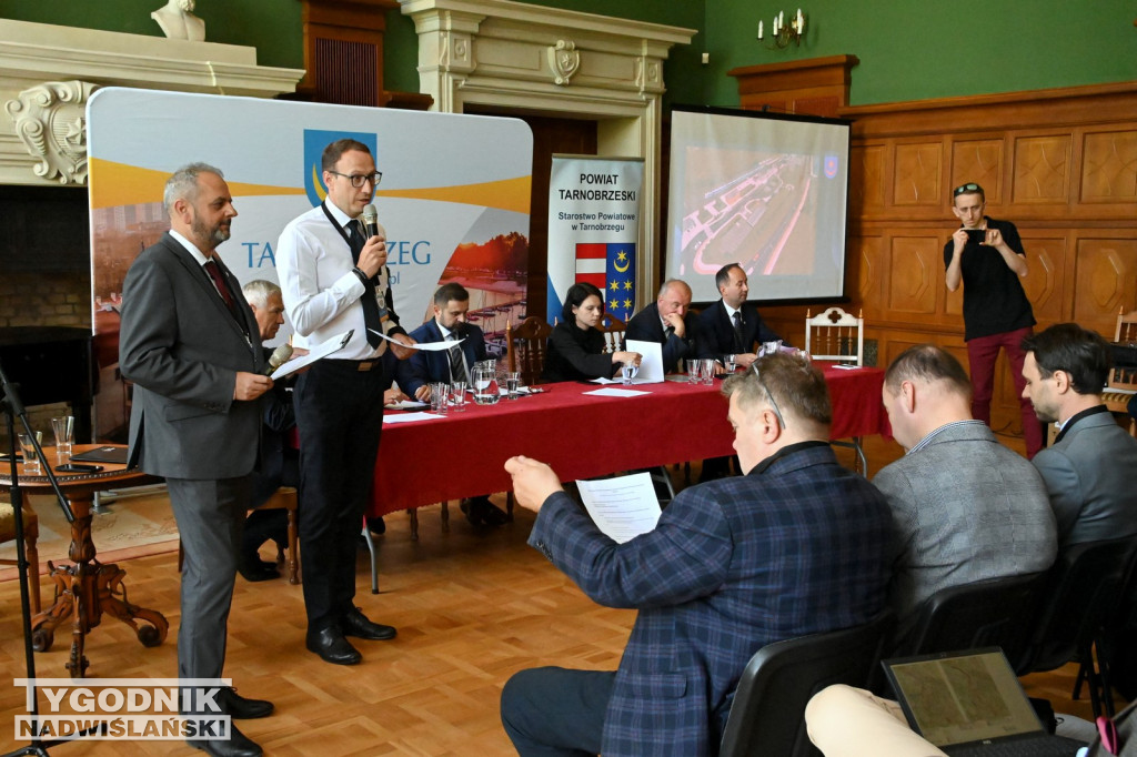Konferencja kolejowa w Zamku Tarnowskich w Tarnobrzegu