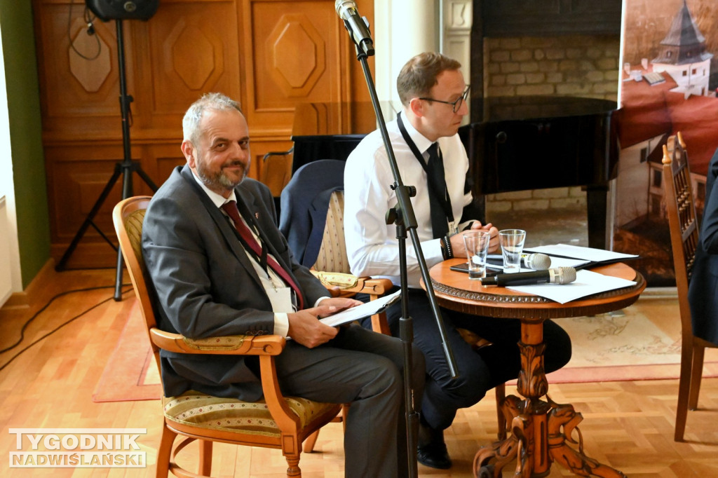 Konferencja kolejowa w Zamku Tarnowskich w Tarnobrzegu