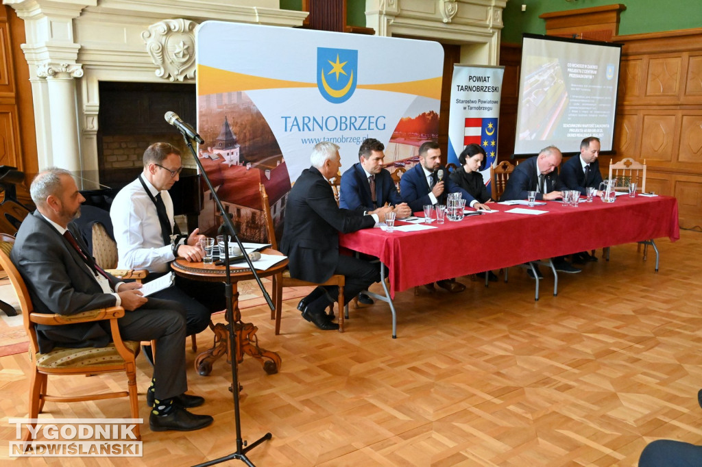 Konferencja kolejowa w Zamku Tarnowskich w Tarnobrzegu