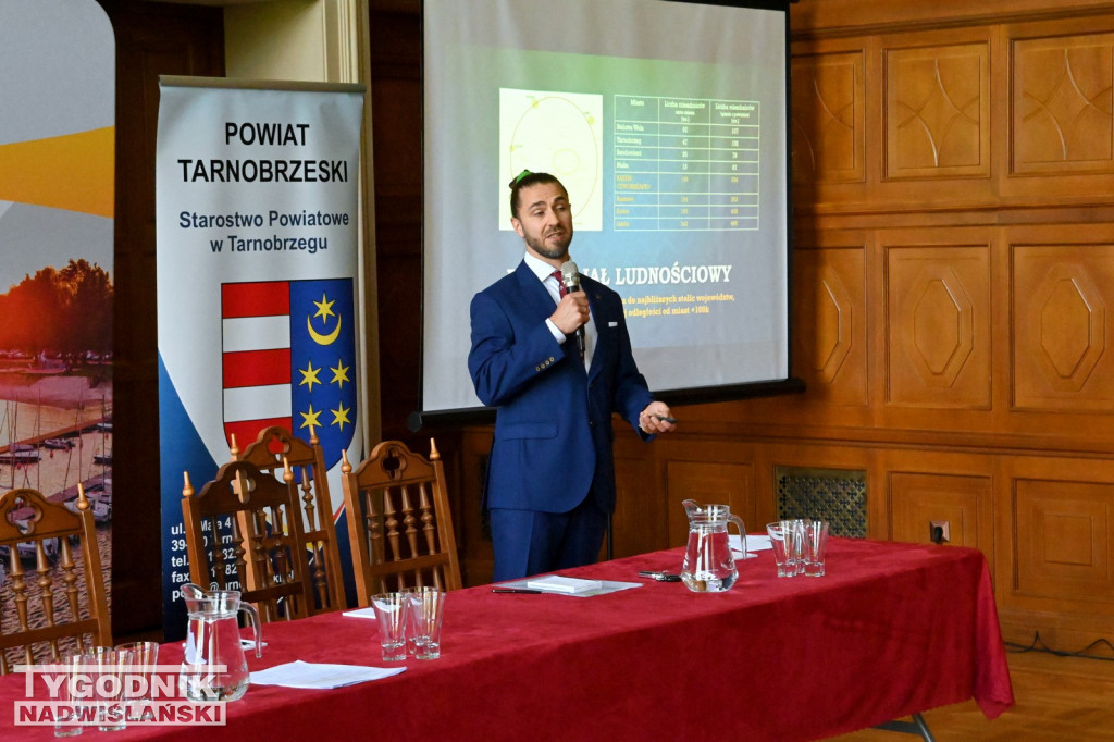 Konferencja kolejowa w Zamku Tarnowskich w Tarnobrzegu