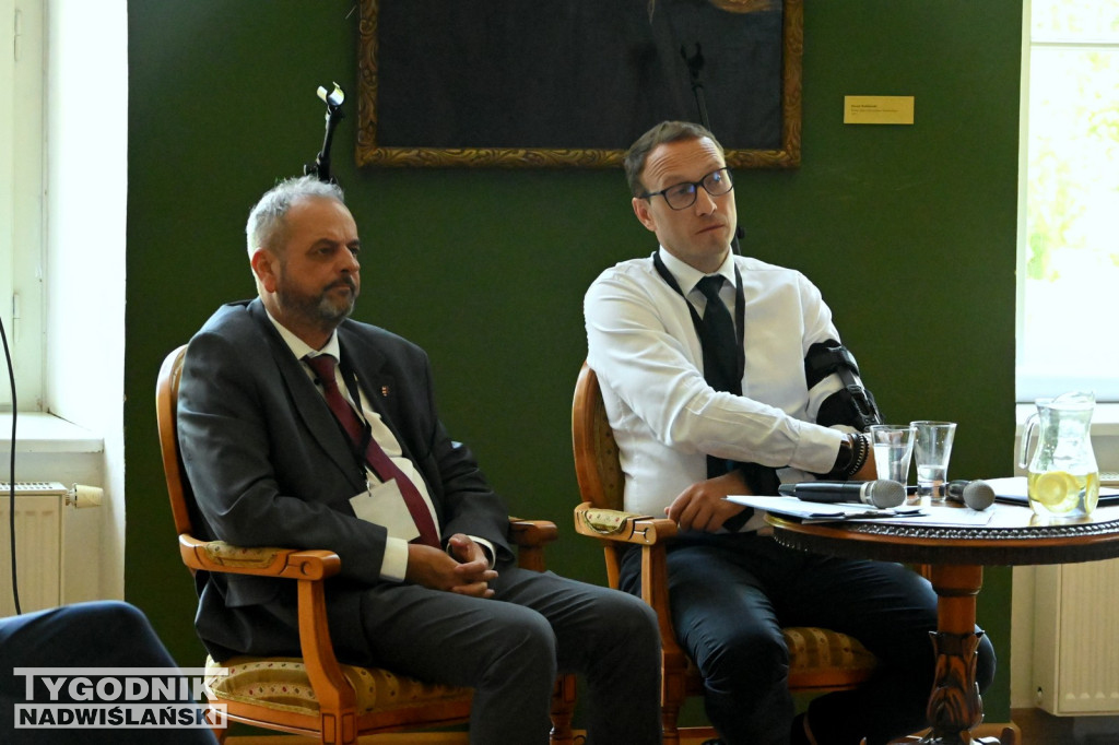 Konferencja kolejowa w Zamku Tarnowskich w Tarnobrzegu