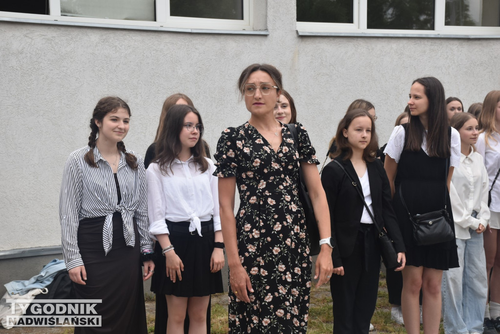 Zakończenie roku szkolnego w szkołach średnich
