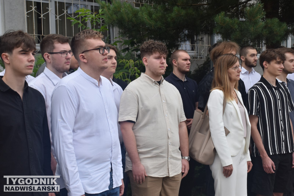 Zakończenie roku szkolnego w szkołach średnich