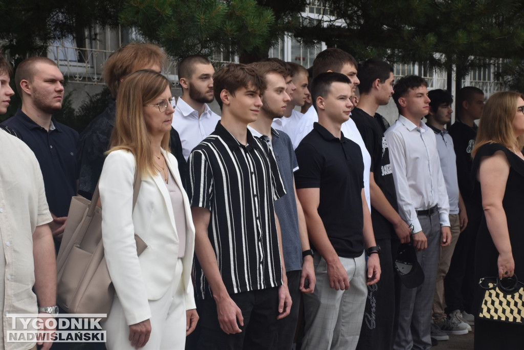 Zakończenie roku szkolnego w szkołach średnich