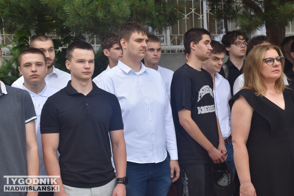 Zakończenie roku szkolnego w szkołach średnich