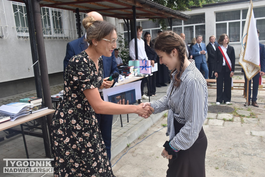 Zakończenie roku szkolnego w szkołach średnich