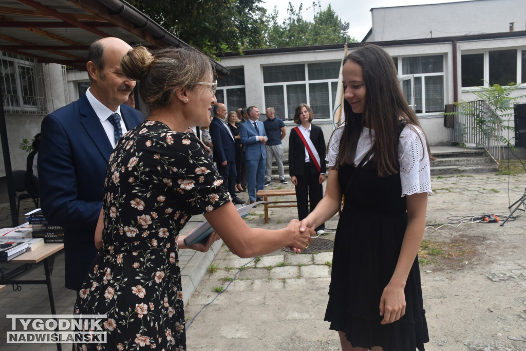 Zakończenie roku szkolnego w szkołach średnich