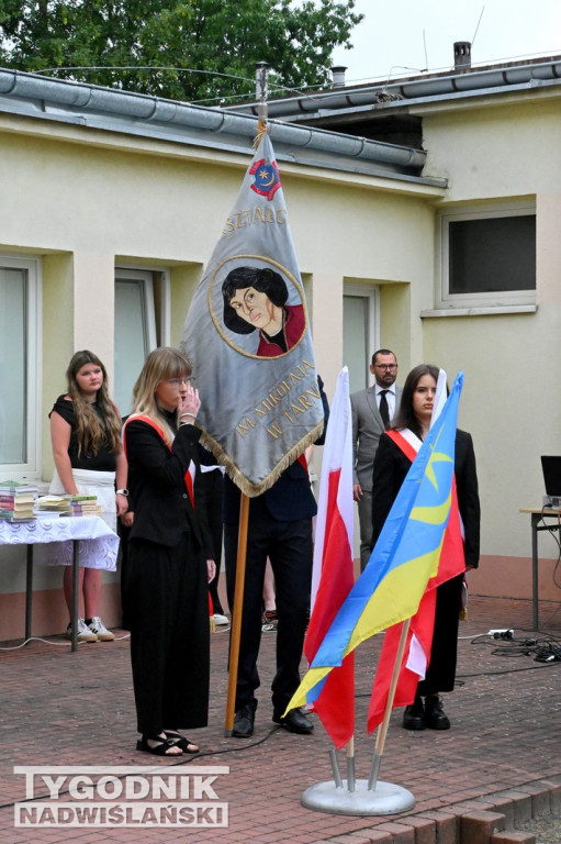 Zakończenie roku szkolnego w szkołach średnich
