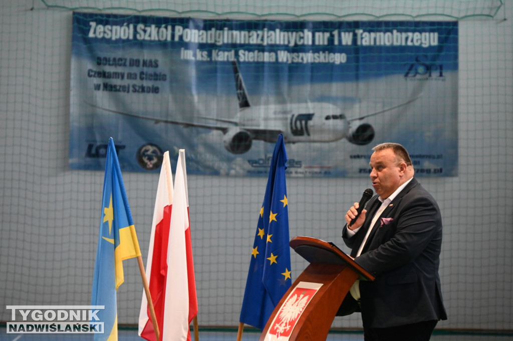 Zakończenie roku szkolnego w szkołach średnich