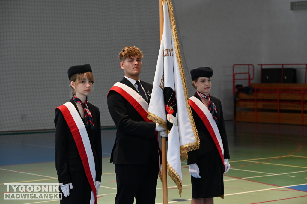 Zakończenie roku szkolnego w szkołach średnich