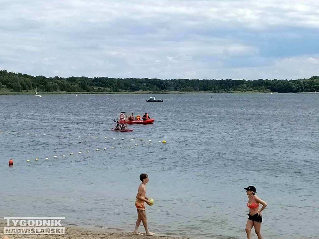 Poszukiwania zaginionego pływaka w Jeziorze Tarnobrzeskim