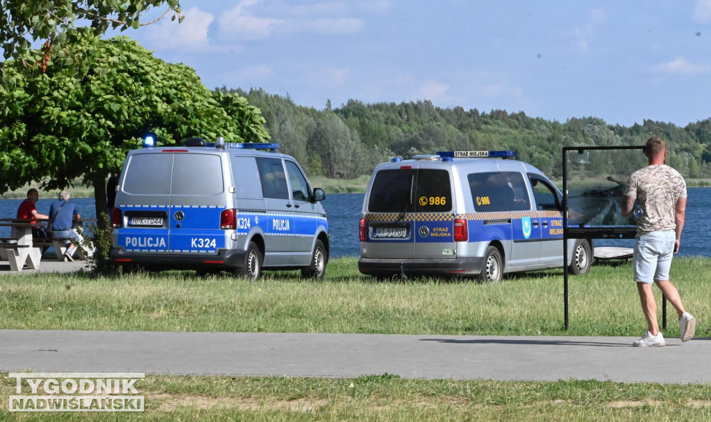 Akcja służb na Jeziorze Tarnobrzeskim
