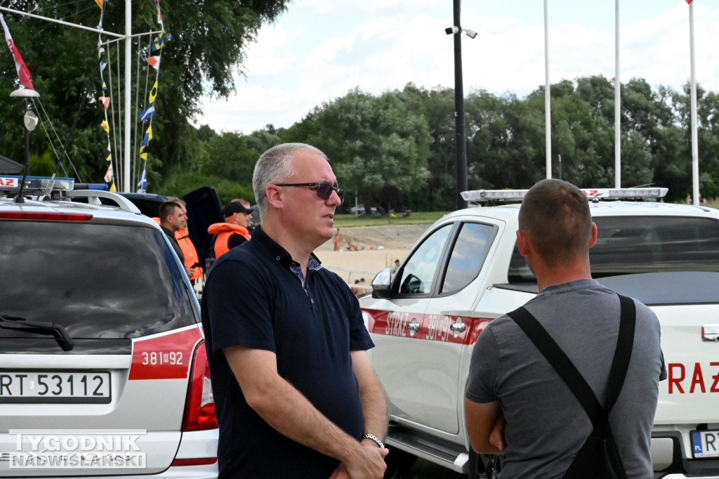 Akcja służb na Jeziorze Tarnobrzeskim