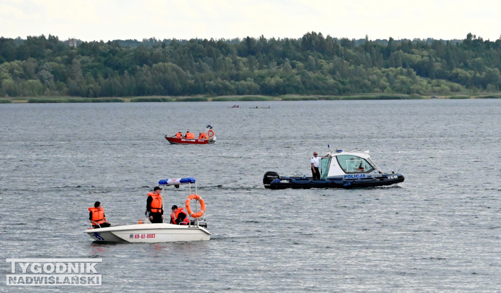 Akcja służb na Jeziorze Tarnobrzeskim