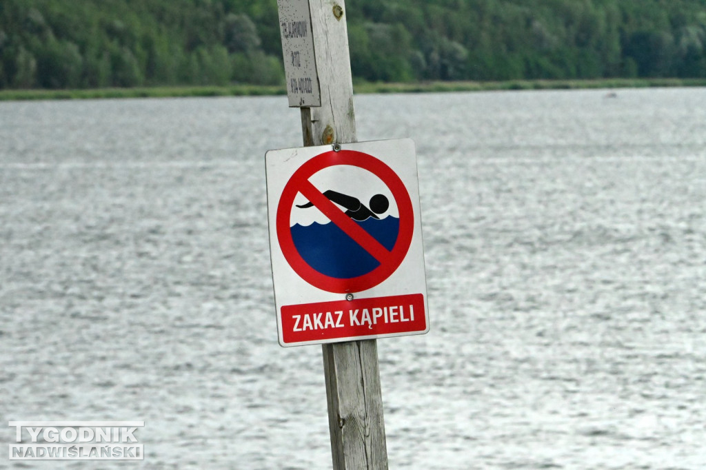Akcja służb na Jeziorze Tarnobrzeskim