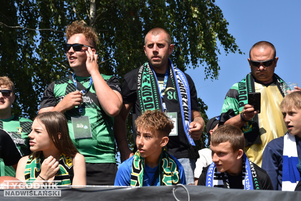 Zdjęcia z trybun meczu Pogoni Staszów z Ruchem Chorzów