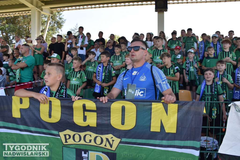 Zdjęcia z trybun meczu Pogoni Staszów z Ruchem Chorzów
